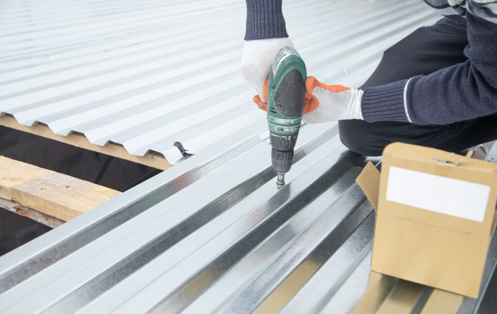 Metal-to-Wood vs Metal-to-Metal Roofing Screws